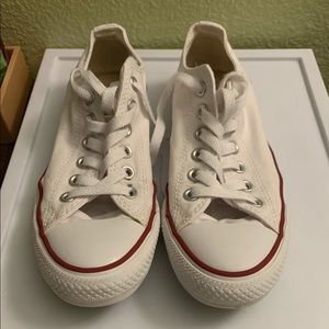 Converse women’s 7